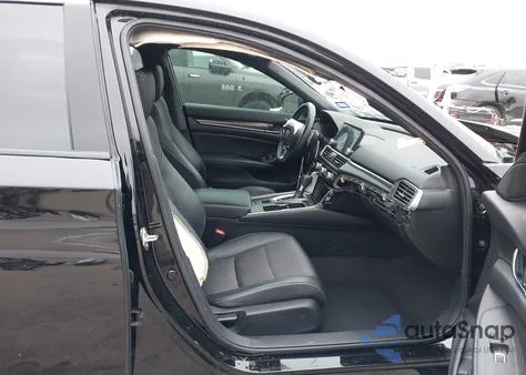 2018 Honda Accord Sport z USA, uszkodzony, nr VIN 1HGCV1F31JA002617